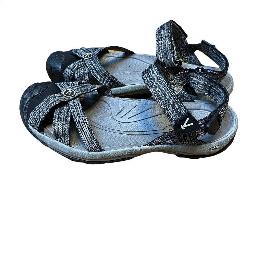 Keen Women's Gray & Black Outdoor Sandals - Picture 6 of 12
